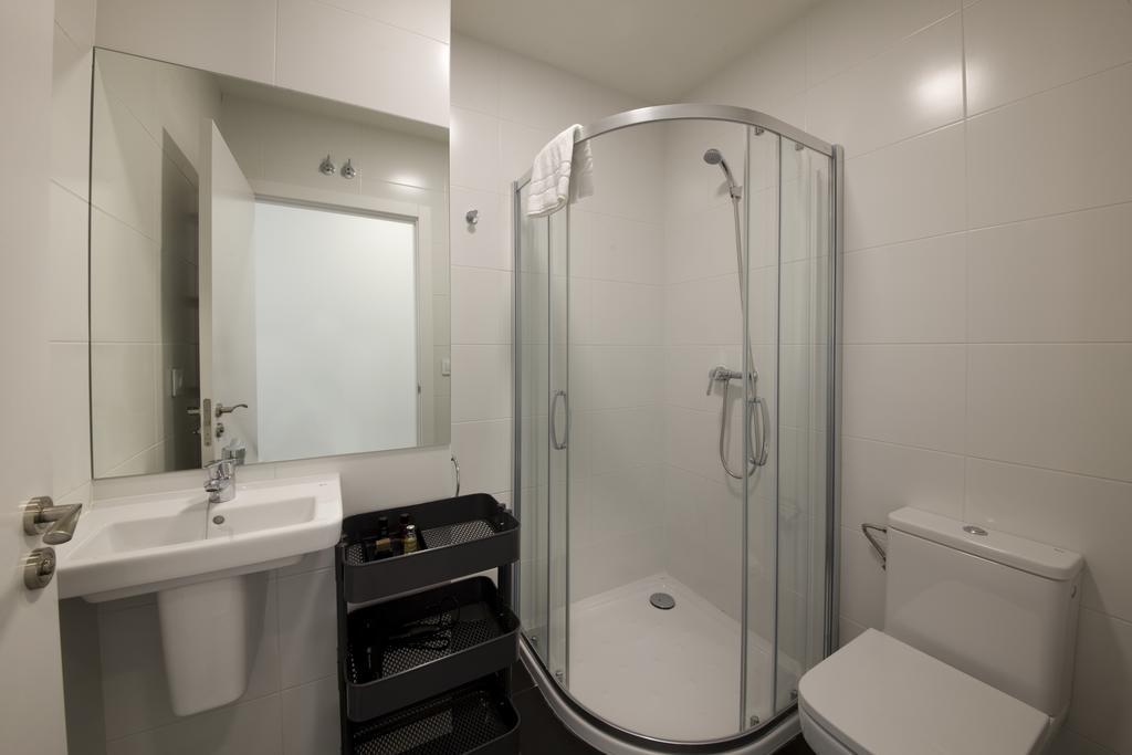 سان سيباستيان Pension T5 Donostia Suites الغرفة الصورة